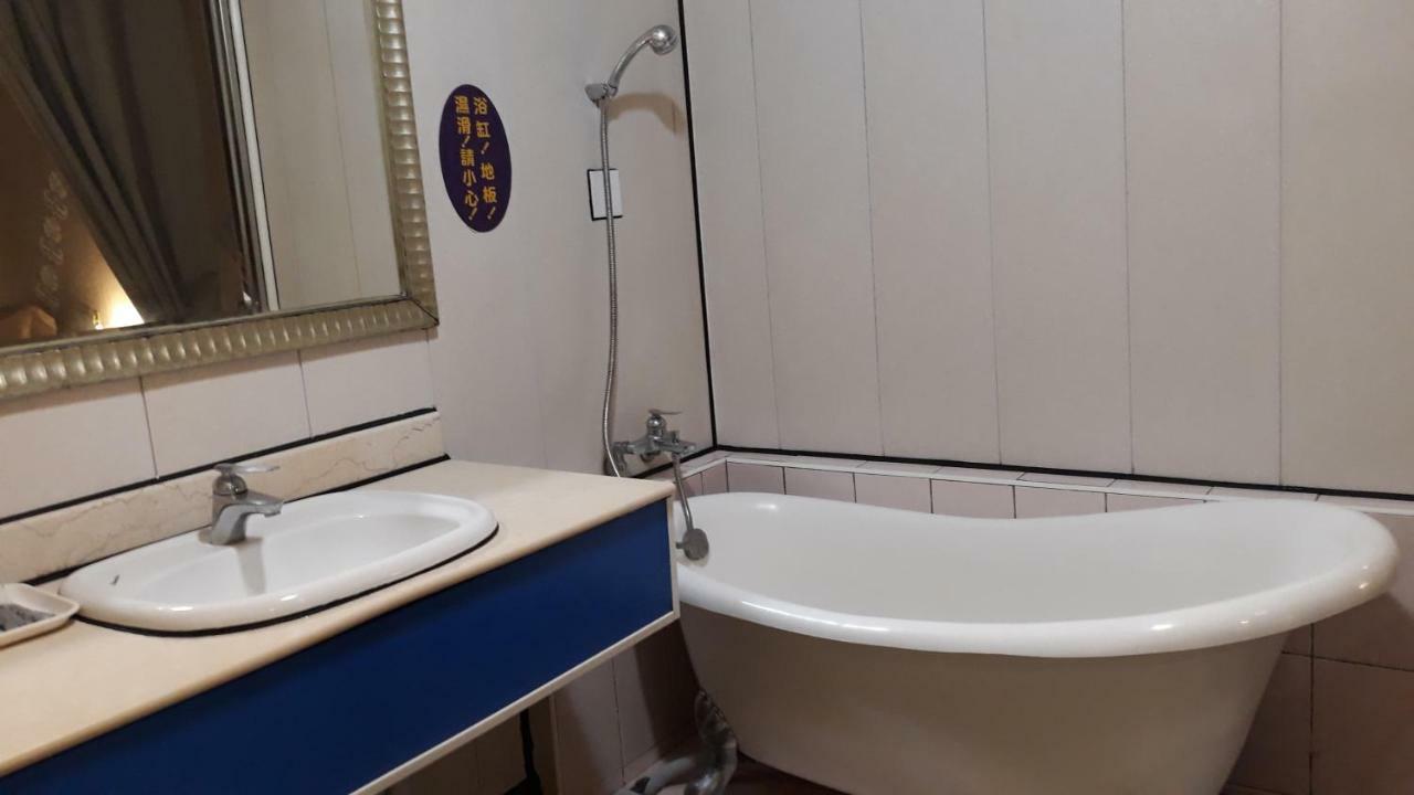 Sydney Motel Tucheng Exteriör bild